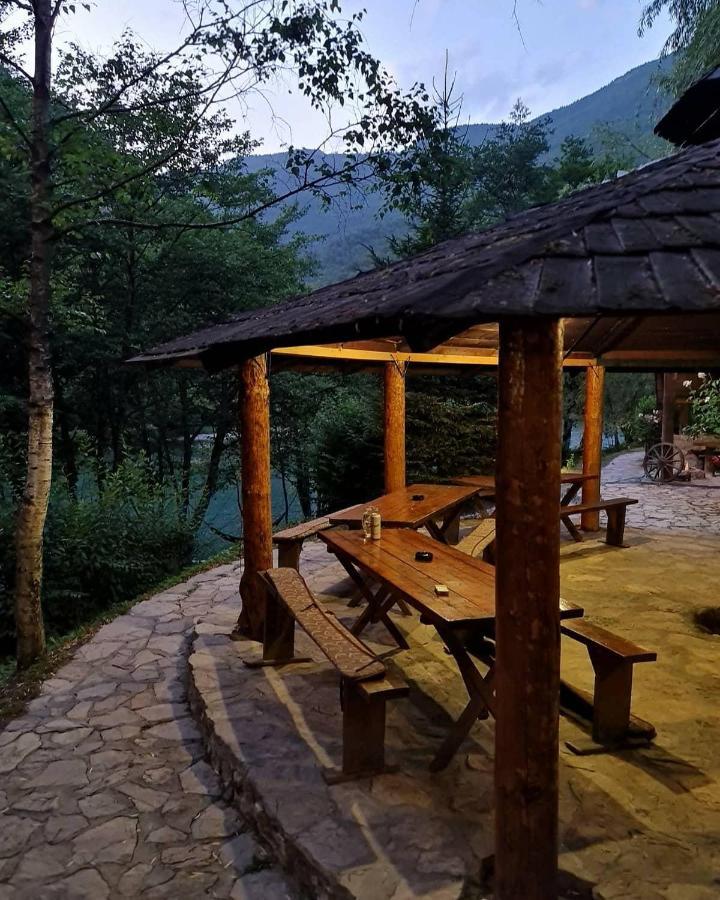 Rafting Camp Encijan Hotel Foca Exterior photo