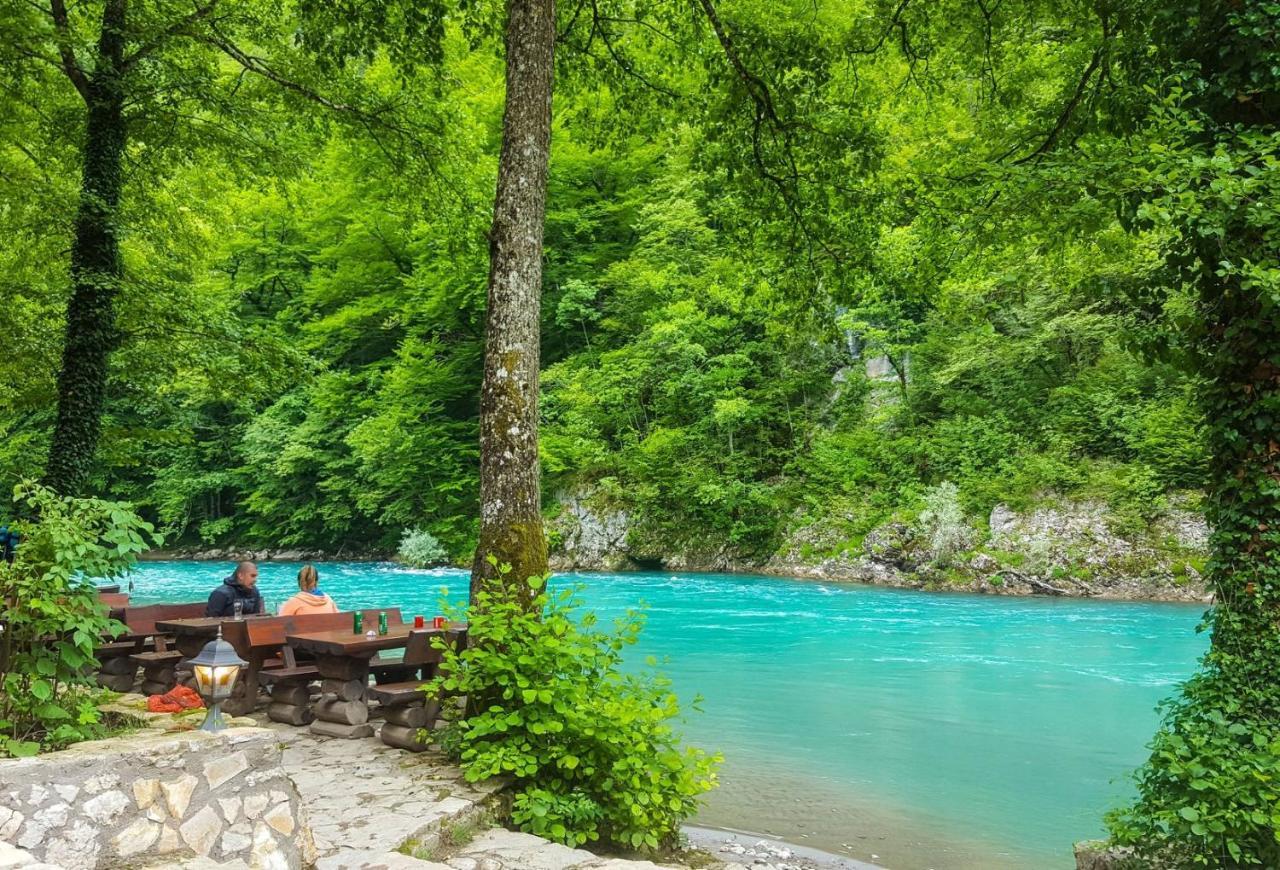 Rafting Camp Encijan Hotel Foca Exterior photo